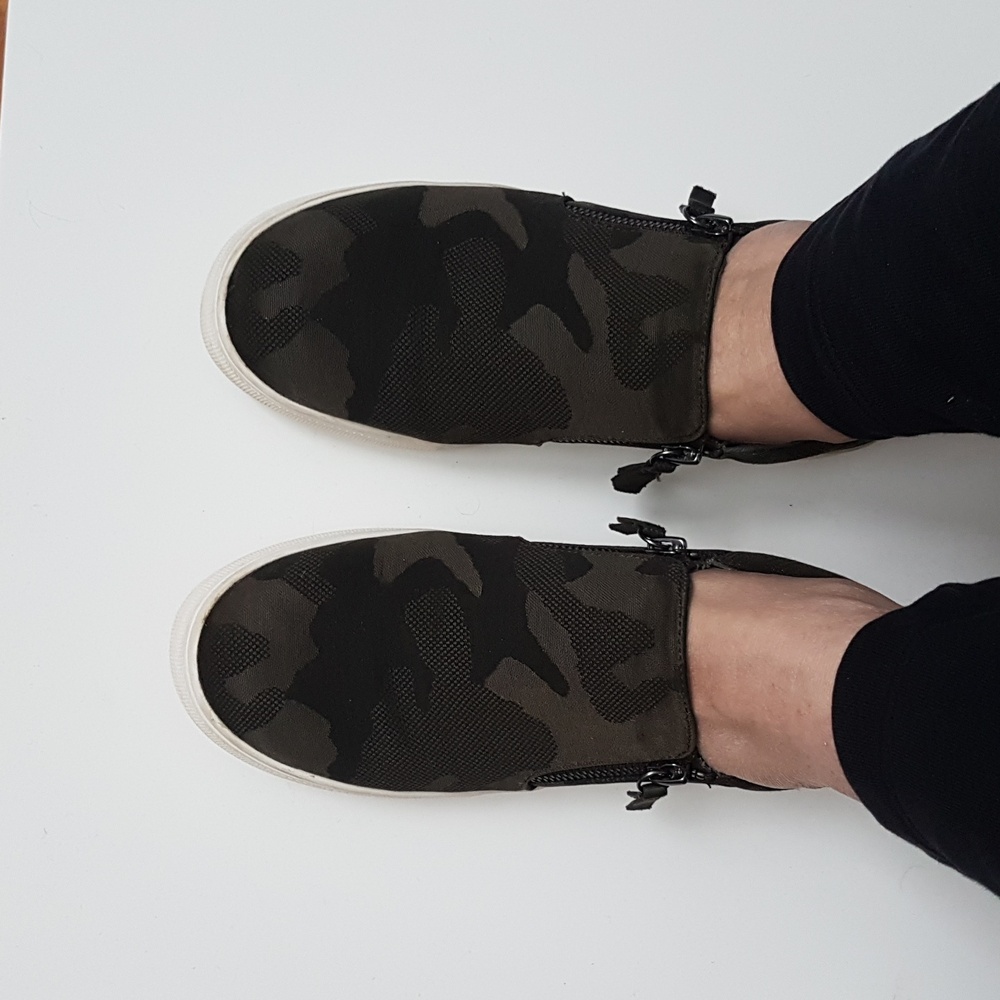 Steve Madden Green Camo Slip-On Sneakers